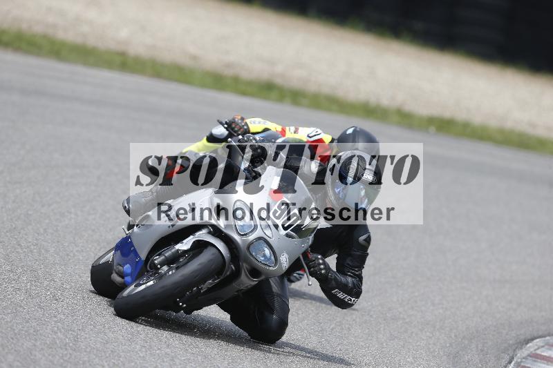 Archiv-2025/25 10.06.2025 MaxRacing ADR/Gruppe rot/90